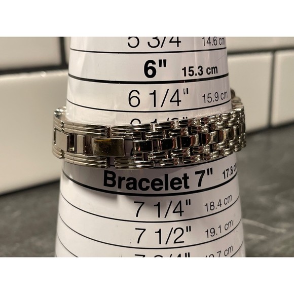 Beautiful Silver Tone Watch by Elgin - New Battery - Picture 7 of 8